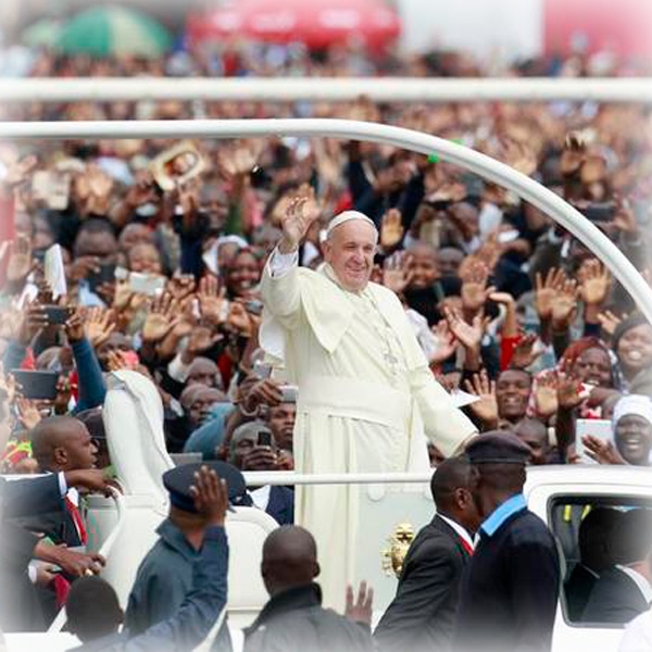 La messa del Papa a Nairobi