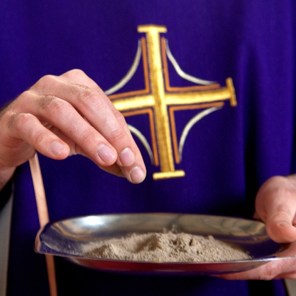 Dividi il tuo pane con l’affamato, accogli chi è povero e senza tetto