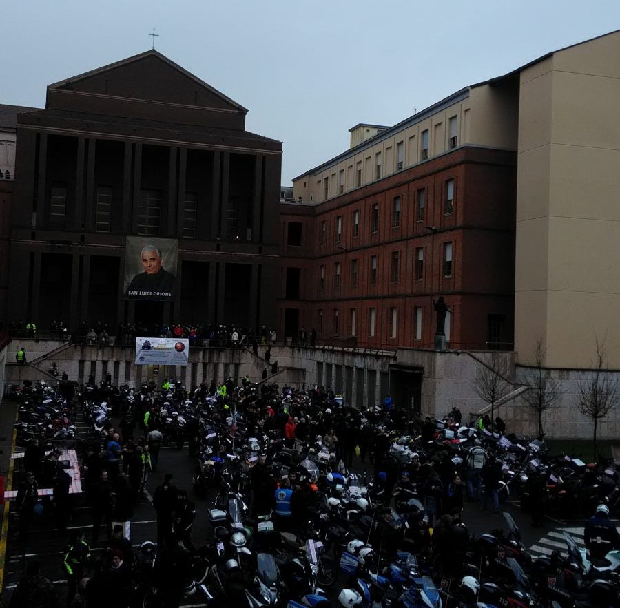 Milano – La Befana arriva in moto