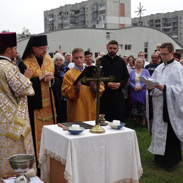 Ucraina – Benedizione della prima pietra della nuova chiesa a L’Viv