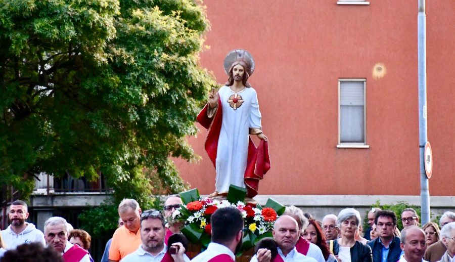 Tortona – Processione nella Parrocchia del Sacro Cuore