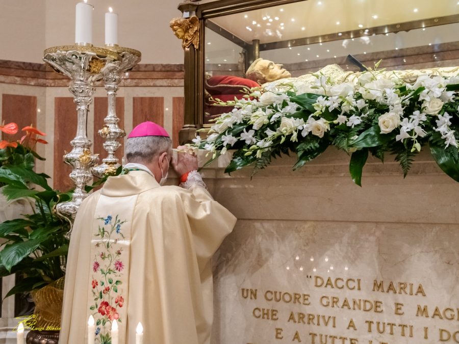 Tortona – Monsignor Viola Segretario della Congregazione del Culto Divino e la Disciplina dei Sacramenti