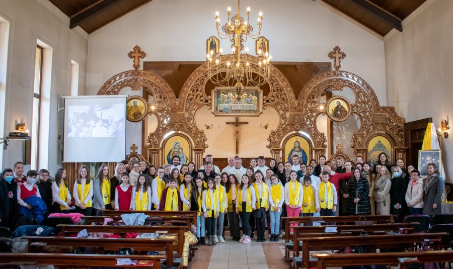 Oradea – Stretti in preghiera a San Luigi Orione