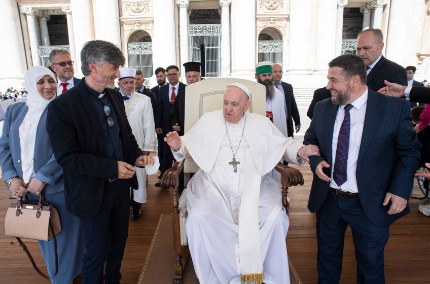 Da Elbasan a Roma – Da Papa Francesco per il dialogo tra le religioni