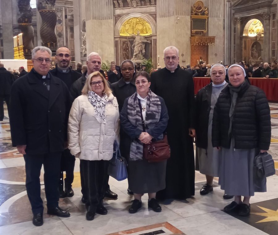 Roma – La visita della famiglia carismatica orionina a Papa Benedetto XVI