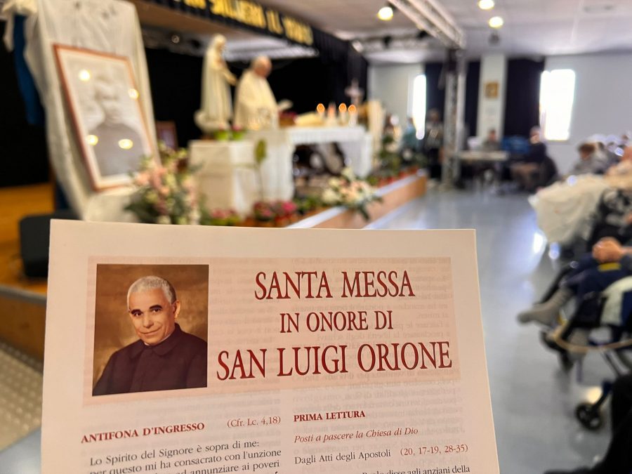 Sanremo – Una famiglia in preghiera