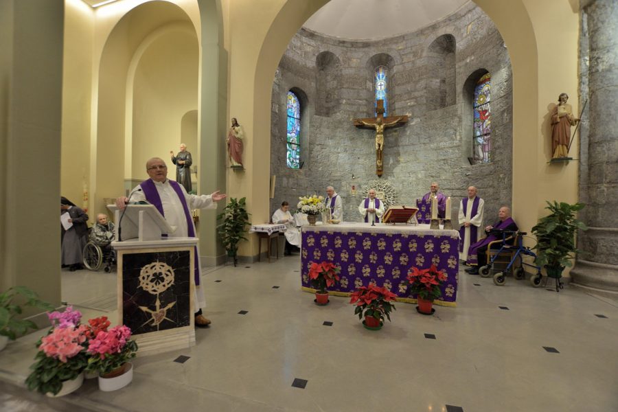 Genova – Il Piccolo Cottolengo festeggia il Natale con Don Tarcisio