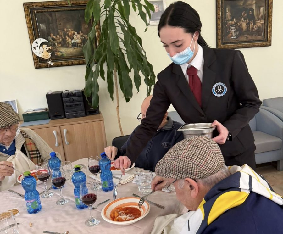 Bergamo – Giovani camerieri in formazione